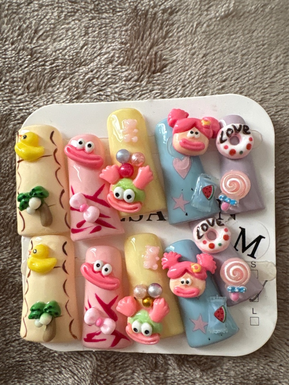 Kawaiii inspired nails ( Medium )